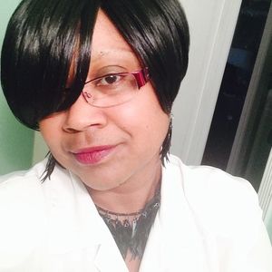 Meet your Posher, Brenda